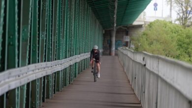 Betrunkener Radfahrer attackiert, bedroht und beleidigt Polizisten in Lemförde