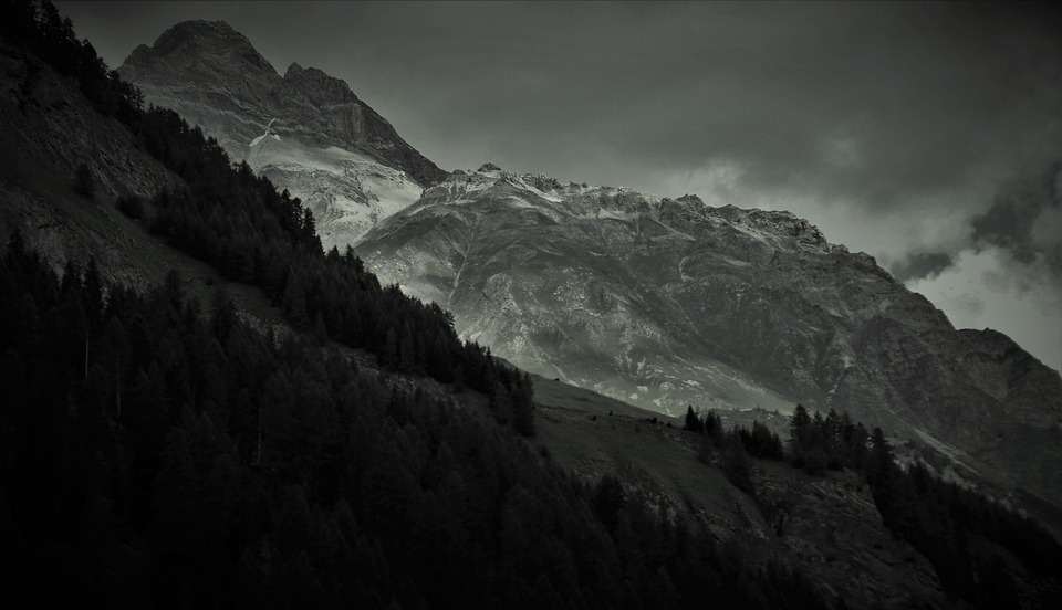 Tirol: Wanderer aus Bayern von Lawine verschüttet - Bayern