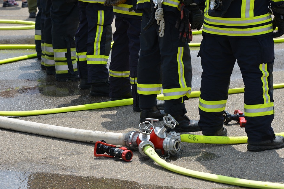 Innenministerin verleiht Brandschutz- und Katastrophenschutz-Ehrenzeichen“.