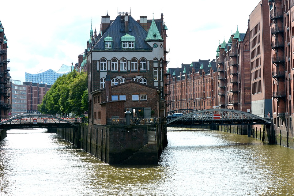 Hamburg & Schleswig-Holstein: Eröffnung des Überseequartiers auf Frühjahr 2025 verschoben