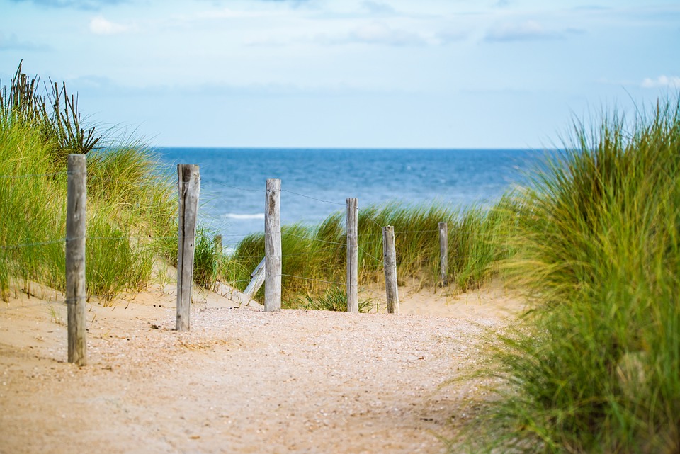 Ostsee: Nackt-Trend schnellt hoch! Hier fallen im Urlaub alle Hüllen