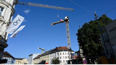 FW-M: Feuerwehr sichert zwei Baukräne (Altstadt/Obermenzing)