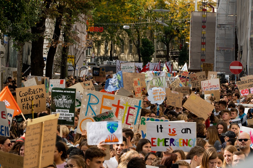 100 Flüchtlinge in Wohngebiet: Anwohner protestieren