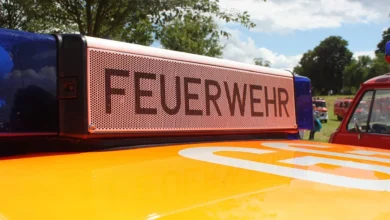 FW-BO: Großbrand in einem KFZ-Aufbereitungsbetrieb im Bochumer Süden