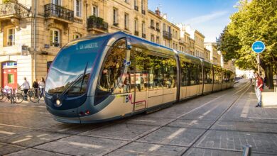 Bayerisches Gemeinschaftsprojekt zur InnoTrans 2024Tram-Simulator macht Assistenzsysteme für Straßenbahnen erlebbar