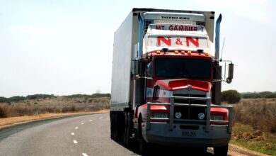 POL-RE: Dorsten: Baustellenampel umgerissen - Lkw-Fahrer fährt weiter