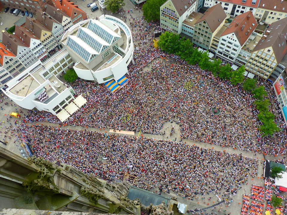 Miosga-Talkshow von Demonstrantinnen gestört - Radio Emscher Lippe