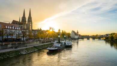 Demonstranten warnen in Regensburg vor Rechtsruck – Deutliche Kritik an AfD-Stadträten