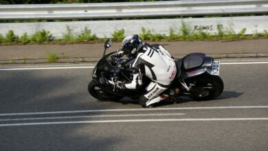 Thüringen: Autofahrer übersieht Motorrollerfahrer - tödlicher Unfall