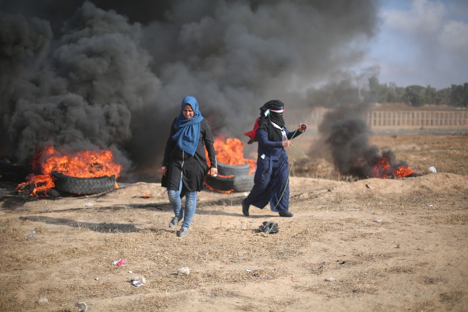 Radio HerfordGaza/Tel Aviv | Palästinenser: Tote nach Angriff auf Schulgebäude in GazaIsrael wirft der Hamas vor, zivile Gebäude für ihre Zwecke zu missbrauchen. 
Bei einem israelischen Luftschlag auf ein ehemaliges Schulgebäude in Gaza 
soll....vor 4 Minuten