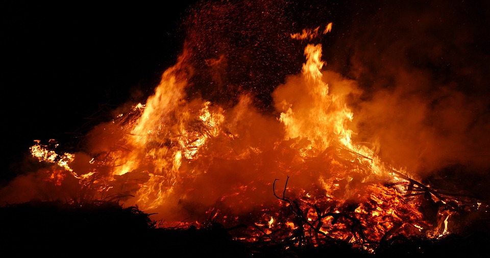 Mann stirbt bei Wohnungsbrand in Isernhagen | NDR.de - Nachrichten - Niedersachsen