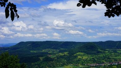 POL-GF: Kind prallt gegen Pkw - Zeugen gesucht