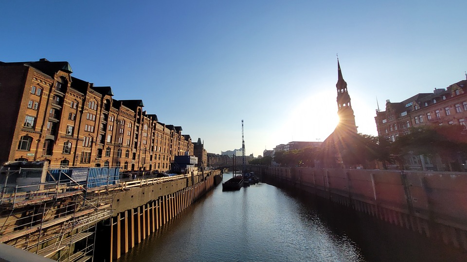 Flohmärkte in Hamburg aktuell: Flohmarkt am Wochenende! HIER öffnen die Stände am Sonntag, 27.10.2024