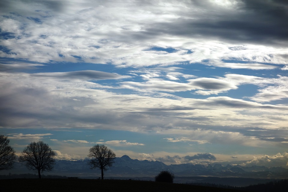 Föhn zieht nach München – sorgt für klare Sicht in die Alpen