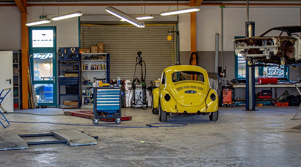 Rasenmäherverbot in der Garage: was dort gelagert werden darf