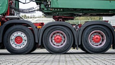 A7 Richtung Fulda nach Lkw-Unfall voll gesperrt | hessenschau.de