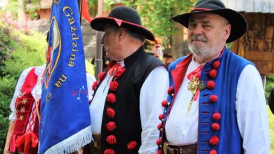 „Ich fühle mich da als Münchner ein bisschen angegriffen“: Wiesn-Wirt spricht über Touristen-Outfits