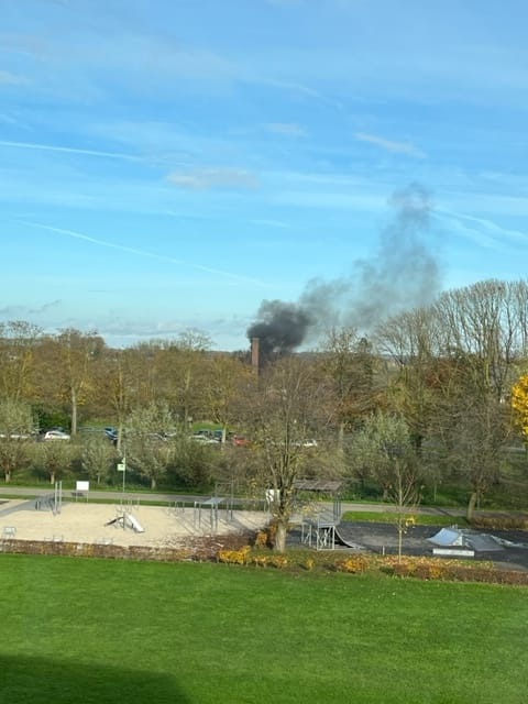 FW Xanten: Rauchsäule sorgt für Feuerwehreinsatz