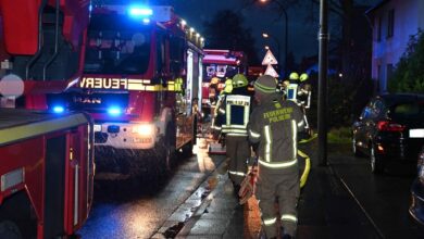 FW Pulheim: Feuer an einem Bungalow