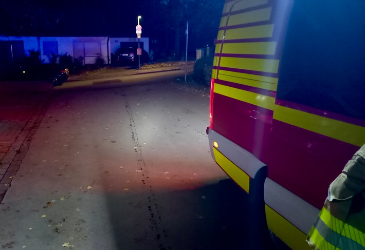 FW-EN: Happy Halloween für die Feuerwehr: Vier Einsätze, drei davon am Abend - Eier und Feuerwerkskörper im Gymnasium.