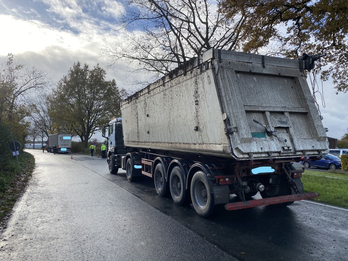 POL-KLE: Kreis Kleve - Kreis Klever Polizei beteiligt sich an europaweiten Verkehrskontrollen /Lkw und Busse an der B 9 kontrolliert